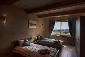 Tal Fanal Complex *