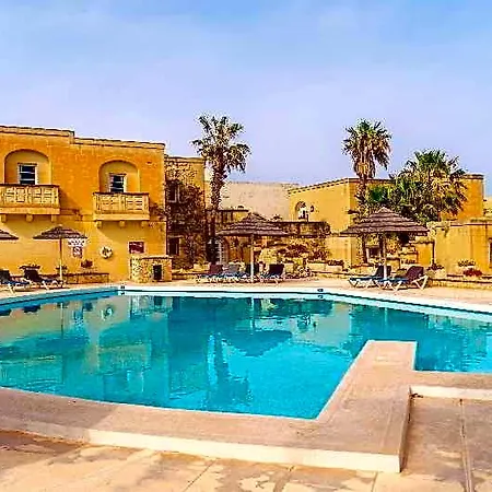 Tal Fanal Complex *