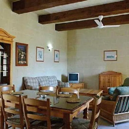 Tal Fanal Complex *