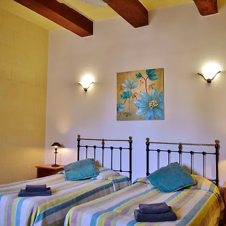 Tal Fanal Complex *