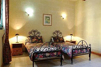 Tal Fanal Complex Lägenhet Għasri